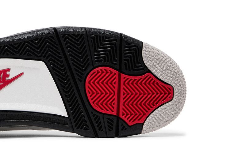 Jordan 4 Retro White Cement (2025) — foto 6