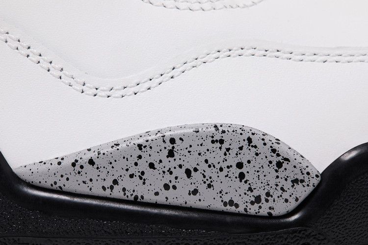 Air Jordan 4 RETRO OG White Cement 2025