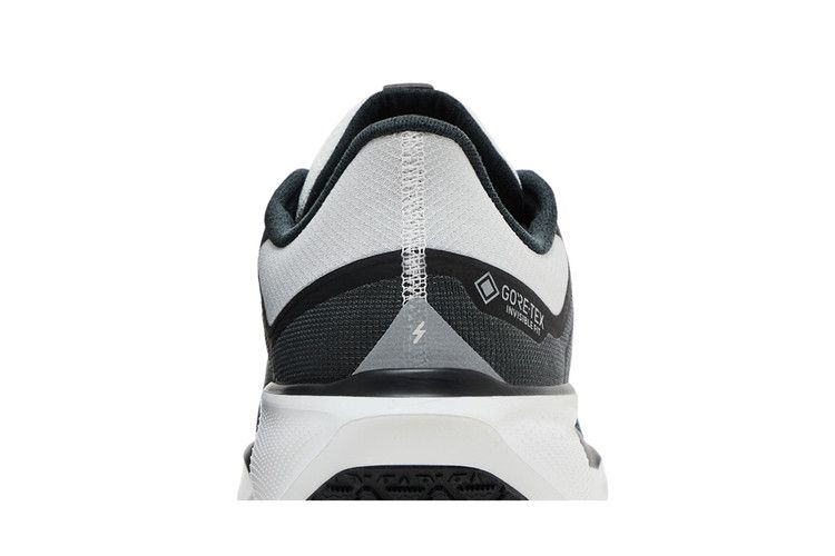 nike zoom full length engineered for long distance