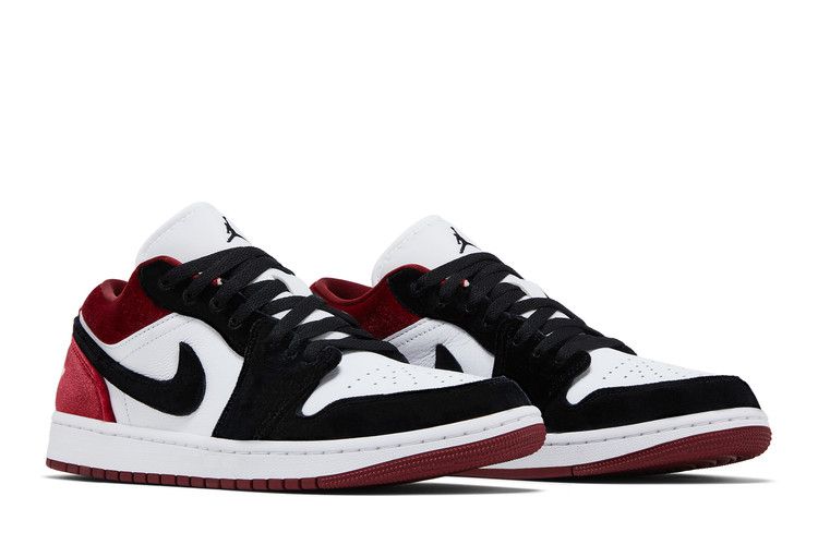 Wmns Air Jordan 1 Low SE 'velvet Black Toe'