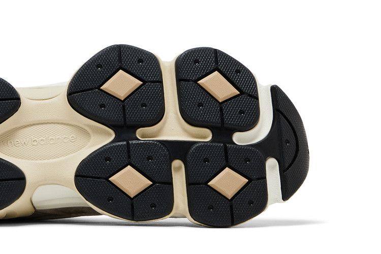 New Balance 9060 'oatmeal'