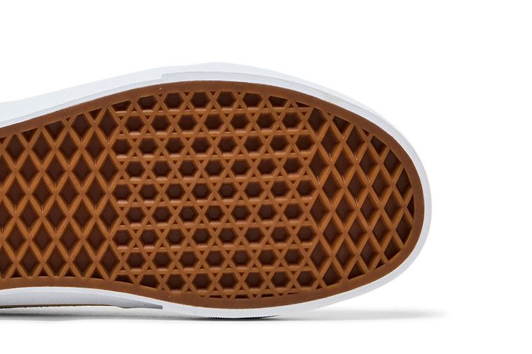 National Geographic X Vans Sk8-Hi Reissue 138 Logo