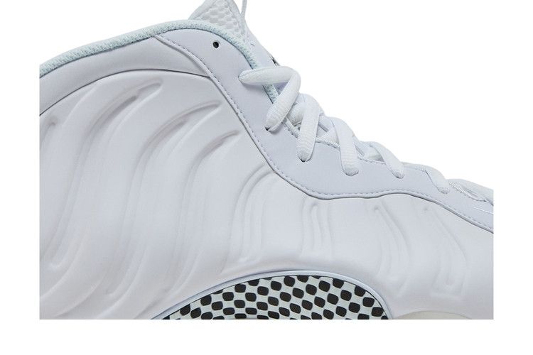 Nike Air Foamposite One Triple White — foto 3