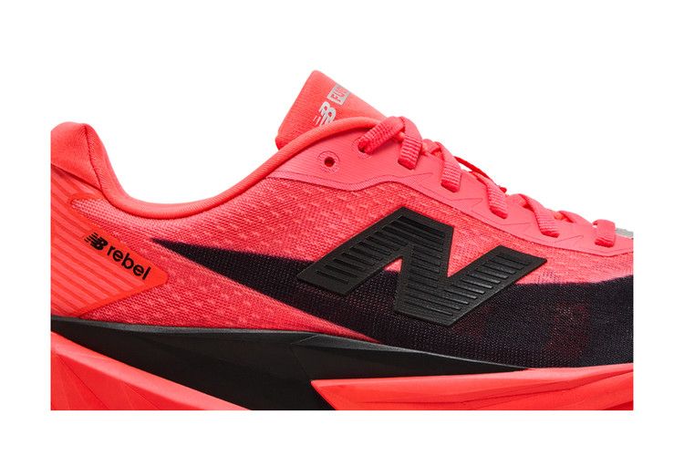 New Balance FuelCell Rebel v5 Urgent Red Black — foto 3