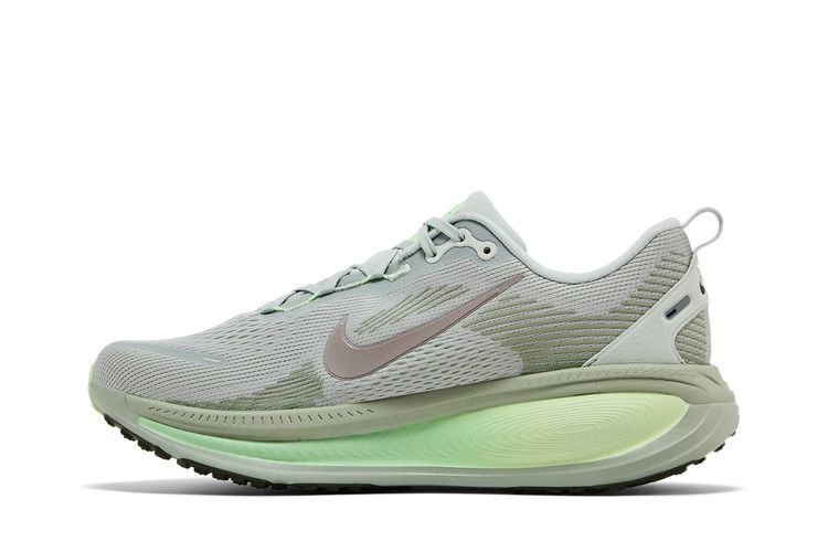 Nike Vomero 18 Light Silver Barely Volt Dusty Olive College Grey — foto 4