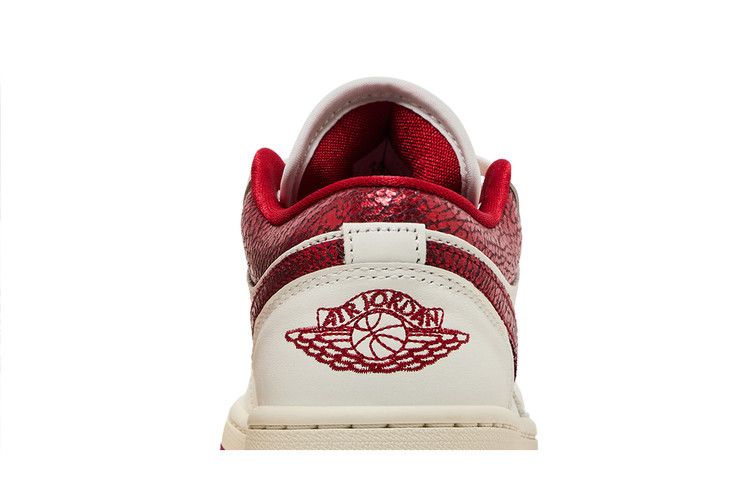 Wmns Air Jordan 1 Low 'ruby'