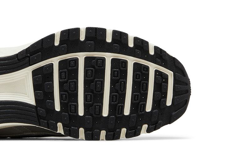 Nike P-6000 Metallic Silver Black (GS) — foto 6