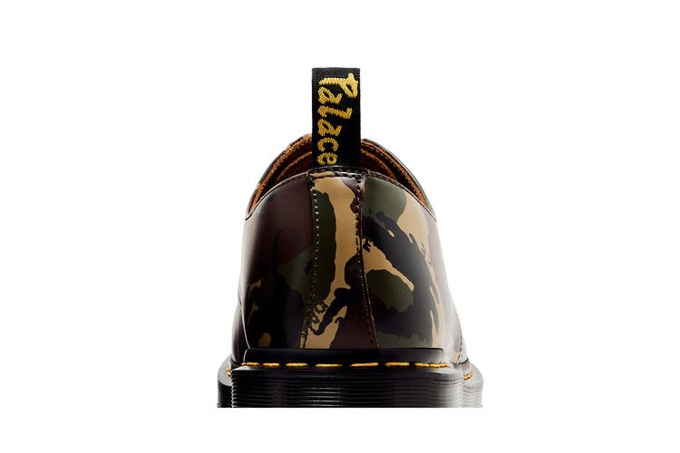 靴 palace dr martens 1461 woodland camo The Palace x Dr. Martens 1461 Collection Releases April 2025