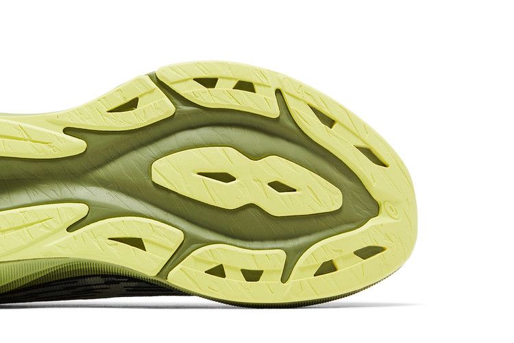 Asics Novablast 3 Black Dried Leaf Green