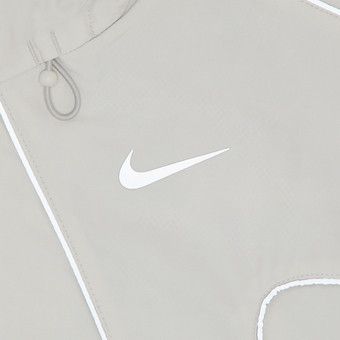 NIKE corteiz ナイロンジャケット グレー NIKE corteiz ナイロンジャケット グレー