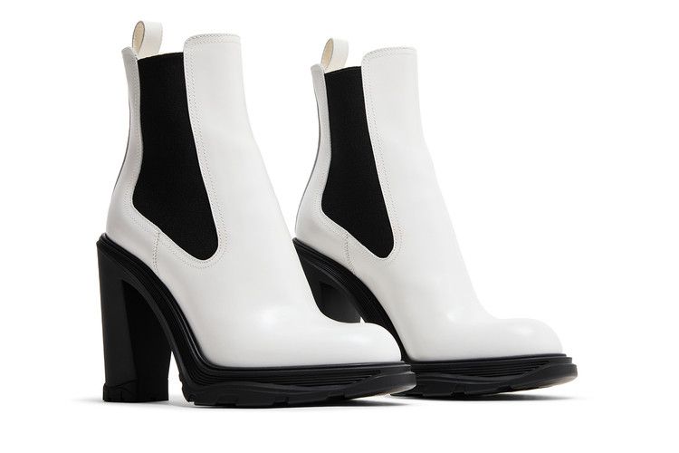 Alexander Mcqueen Wmns Tread Slick Heeled Chelsea Boot 'ivory Black'