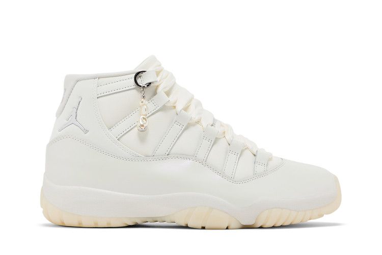 Wmns Air Jordan 11 RETRO 'pearl / Grand Finale'