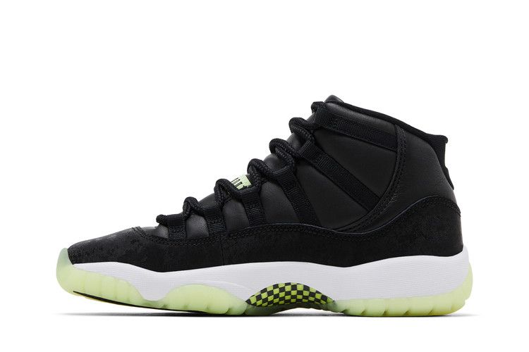 Jordan 11 Retro Black Barely Volt (GS) — foto 4