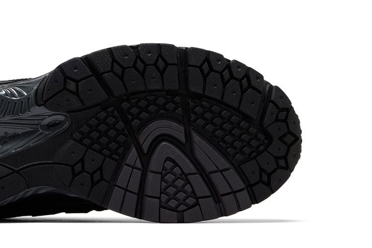 New Balance 1906R Triple Black — foto 6
