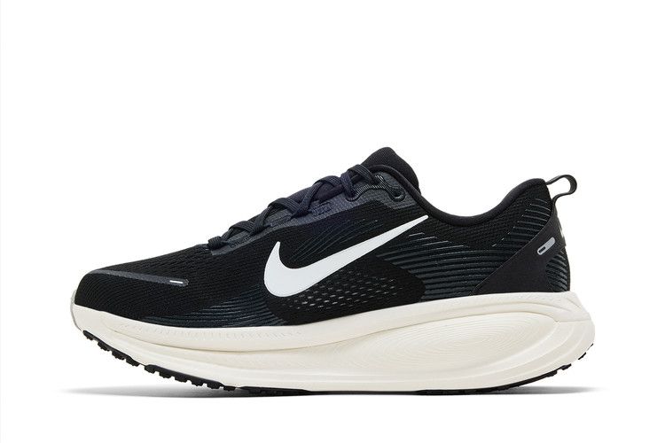 Nike Vomero 18 Black Coconut Milk (Wide) — foto 4