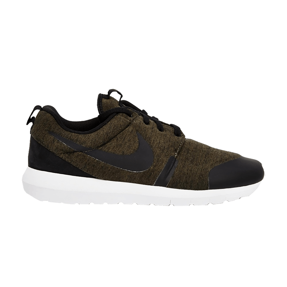 Roshe One 'Tech Pack'