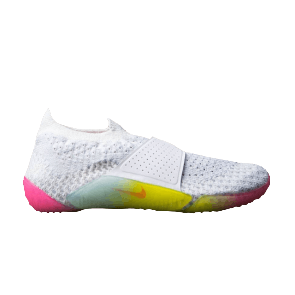 NikeLab Wmns City Knife 3 Flyknit 'White Racer Pink'