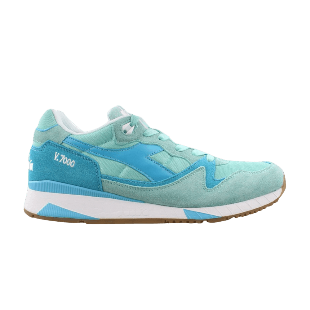 V7000 NYL 'Aqua Pack'