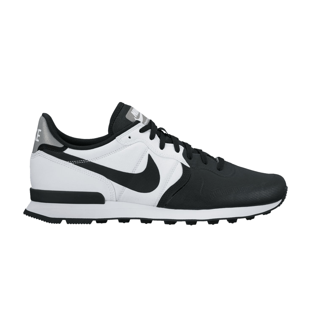 Internationalist Premium SE 'Black'