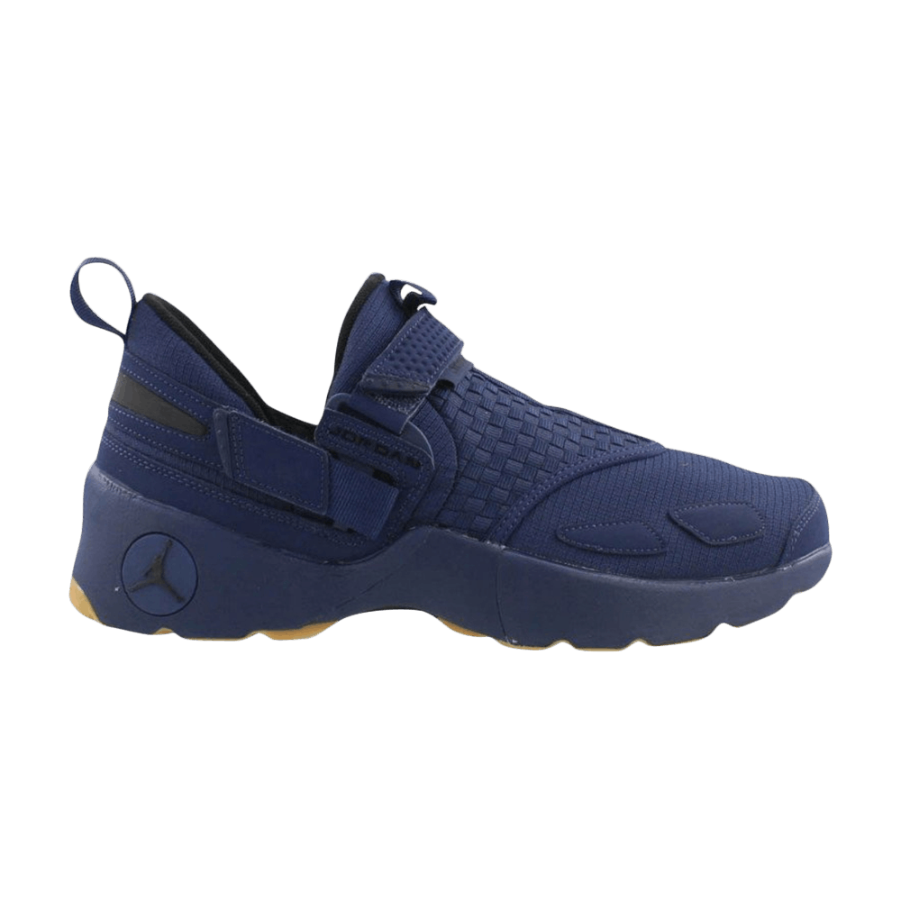 Jordan Trunner LX 'Midnight Navy'