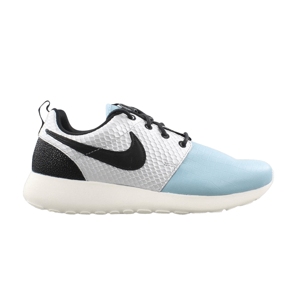 Wmns Roshe One LX