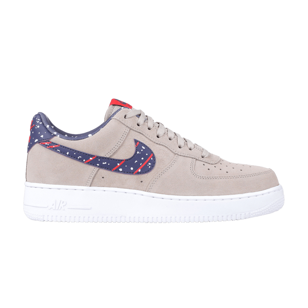Air Force 1 Low A 'Moon Landing'