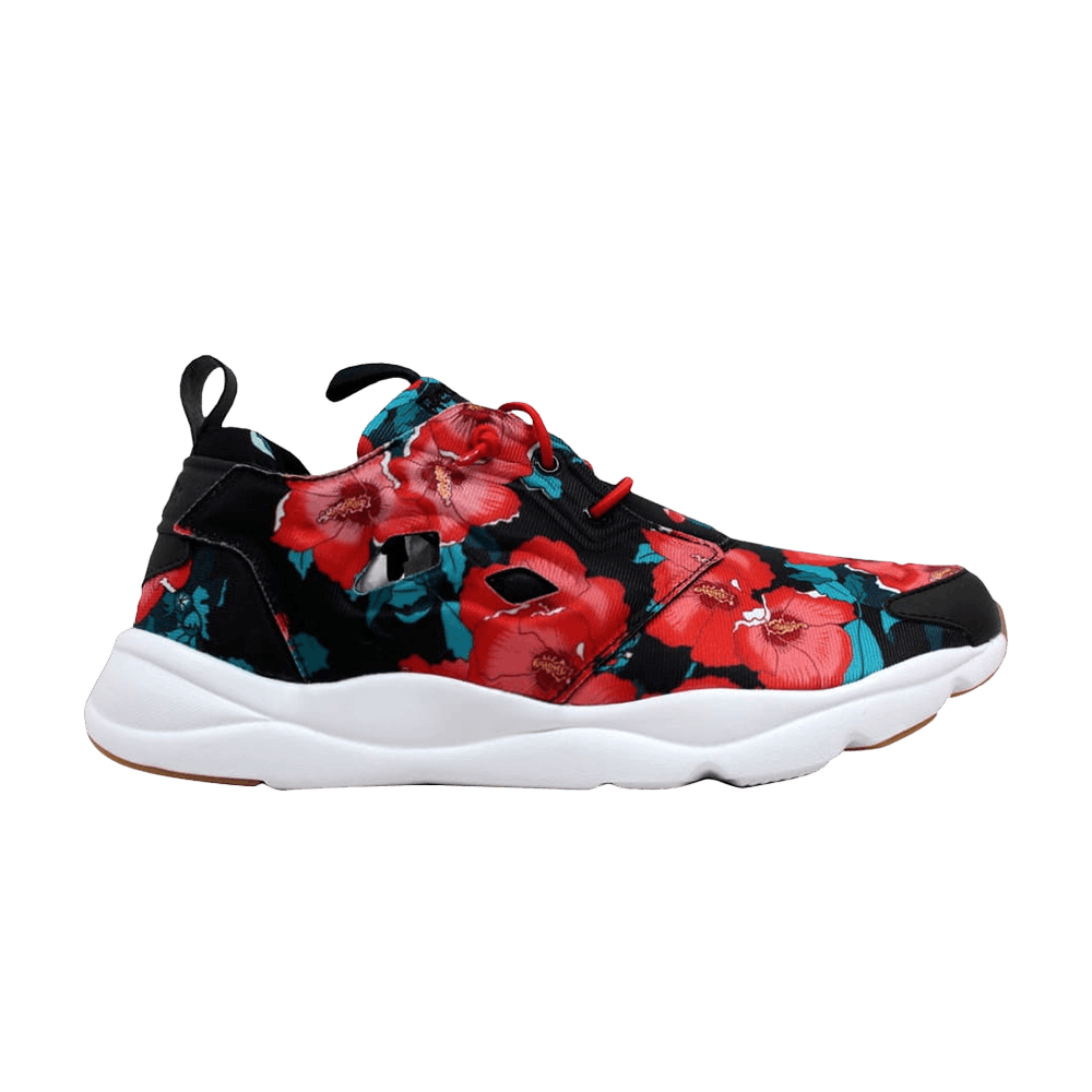 Wmns Furylite FG ' Red Flowers'