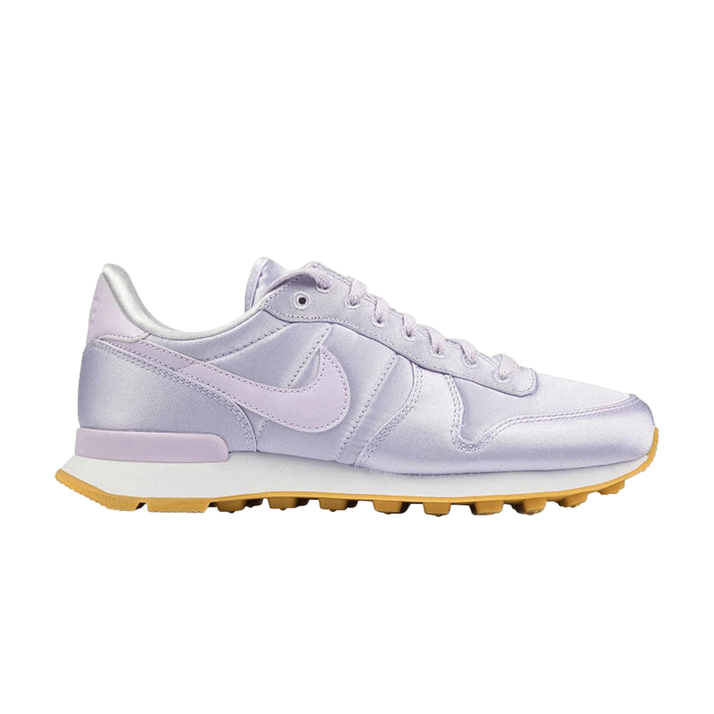 Wmns Internationalist Satin QS 'Barely Grape'