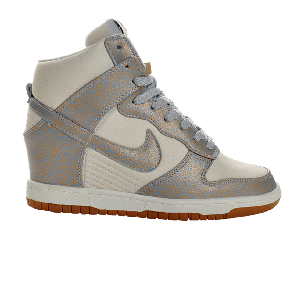 Wmns Dunk Sky High 'Silver Ice Blue'