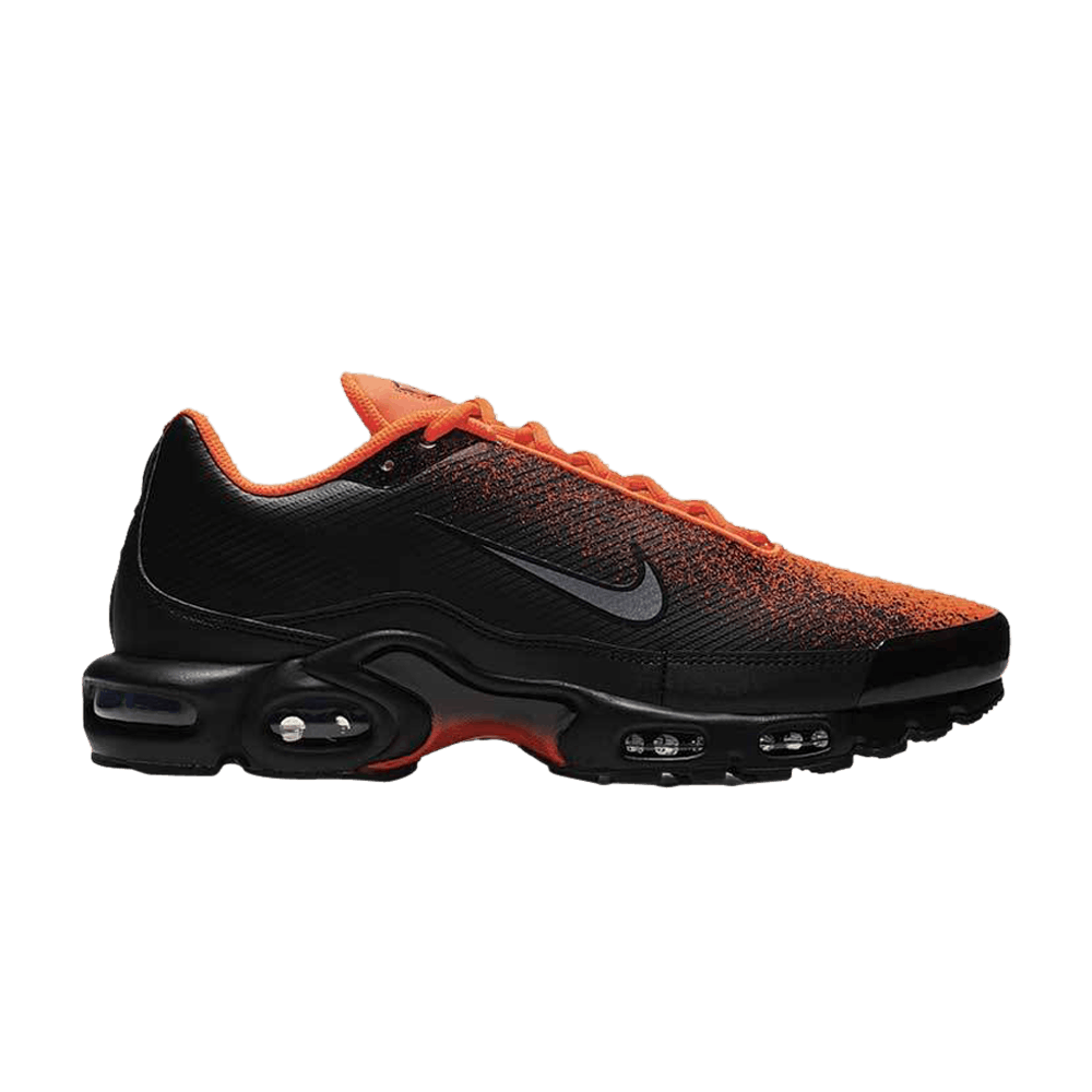 Air Max Plus TN SE 'Black Crimson'