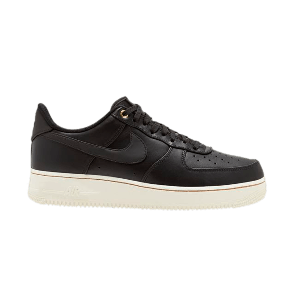 Air Force 1 Premium 'Black Pack'