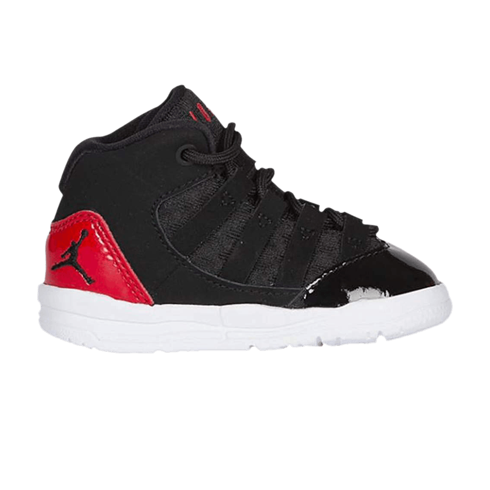 Jordan Max Aura BT 'Black Gym Red'