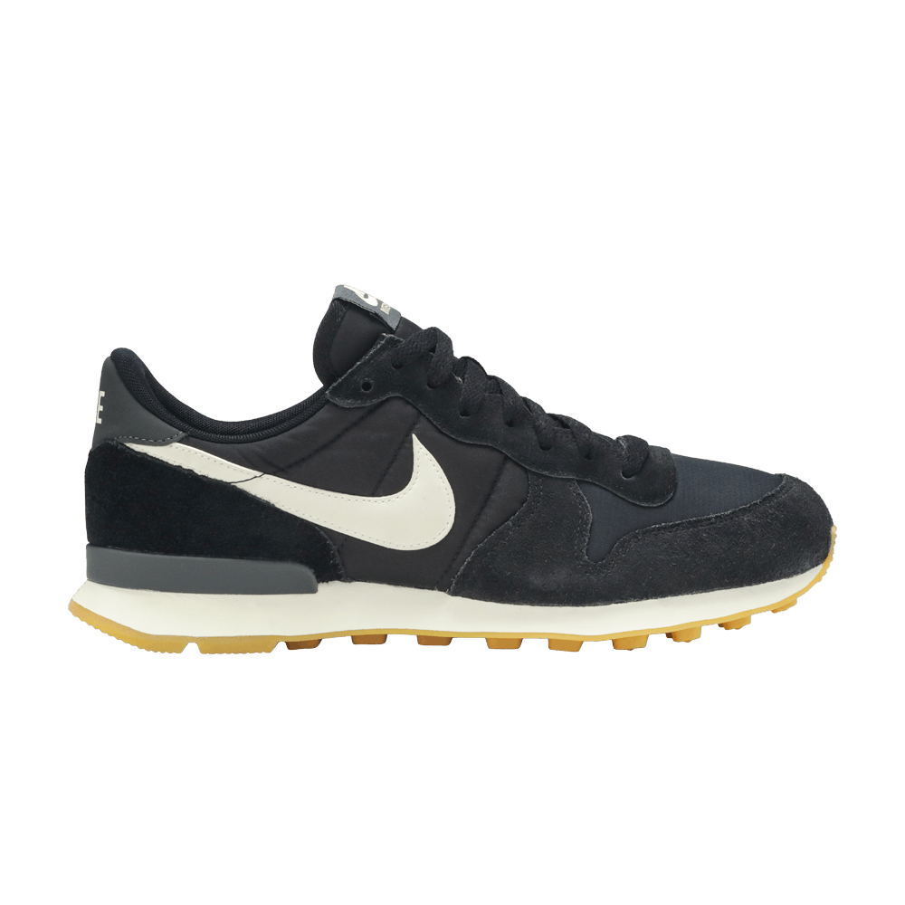 Wmns Internationalist 'Black Gum'