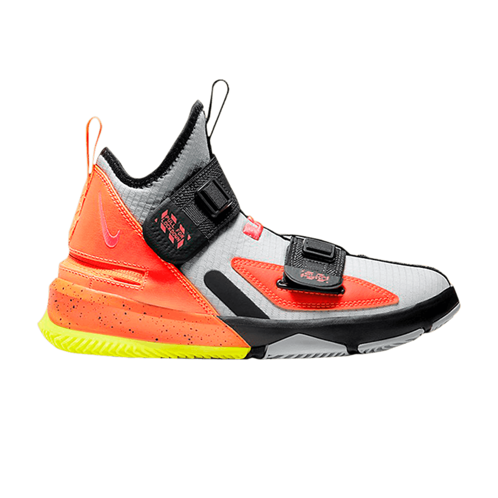 Nike LeBron Soldier 13 Flyease GS 'Light Smoke Grey Crimson'