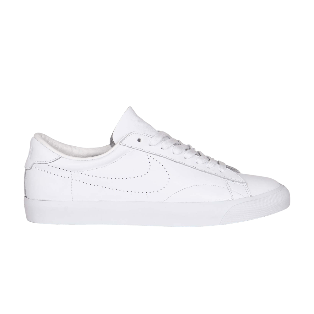 Tennis Classic AC Premium 'Triple White'