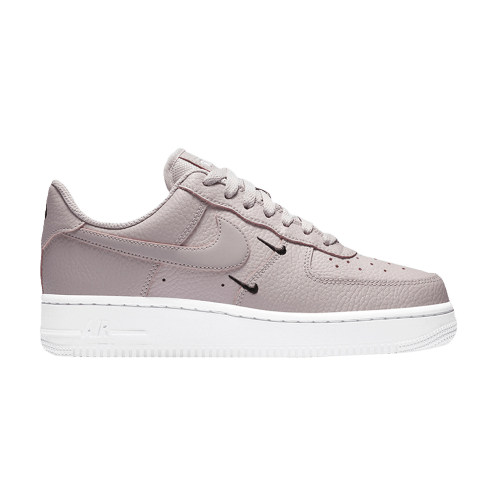 NIKE WMNS AIR FORCE 1 '07 ESSENTIAL 'PLATINUM VIOLET'