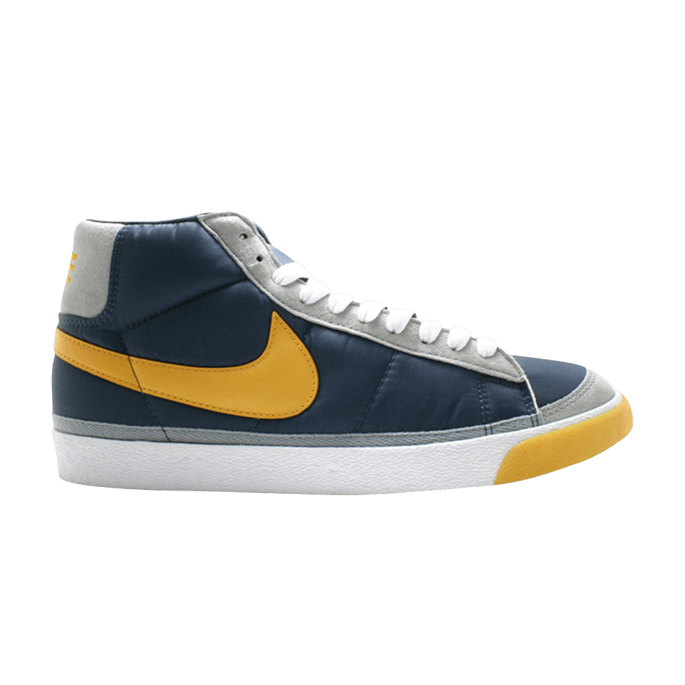 Blazer Mid