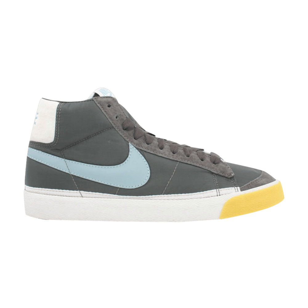 Blazer Mid