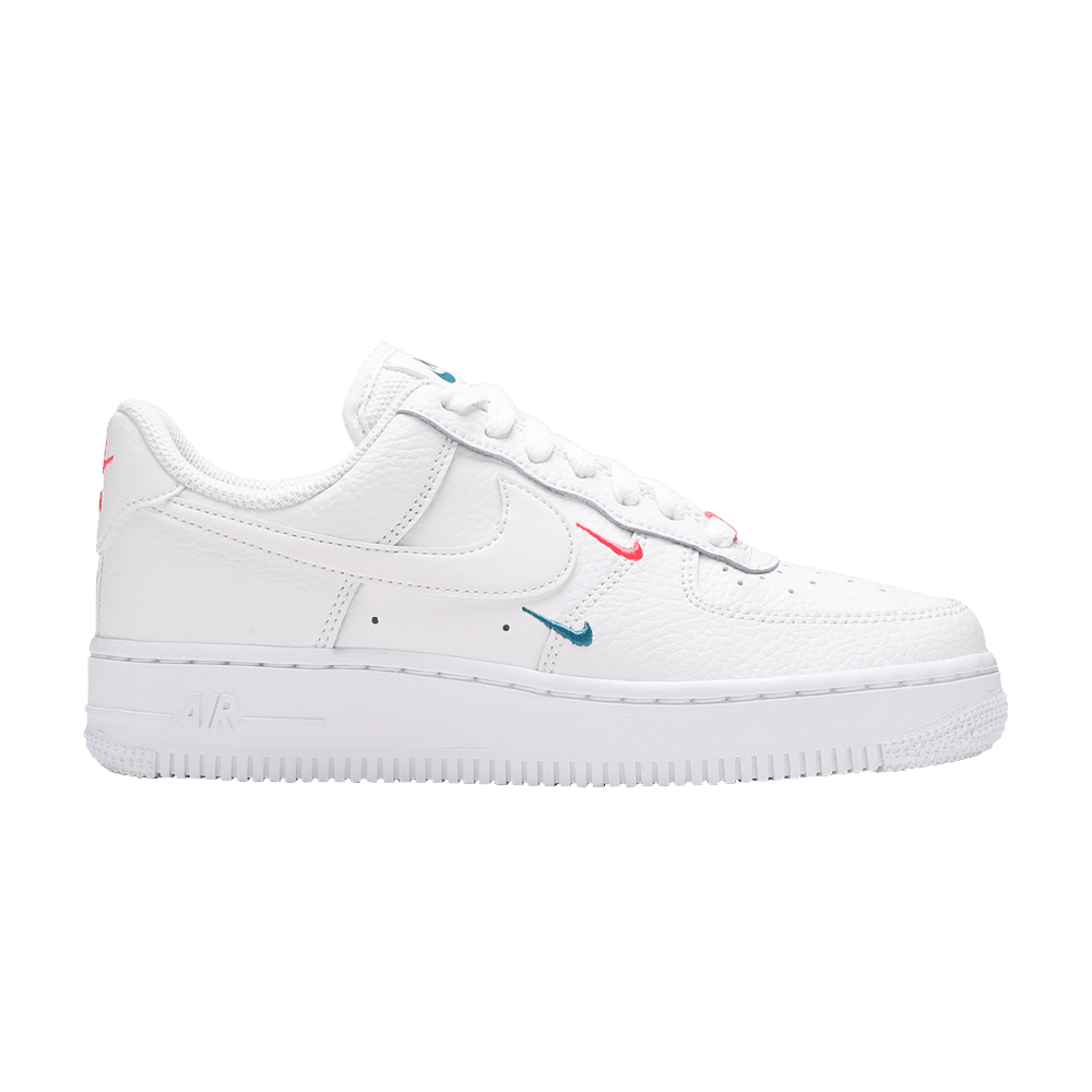 NIKE WMNS AIR FORCE 1 '07 ESSENTIAL 'SUMMIT WHITE SOLAR RED'