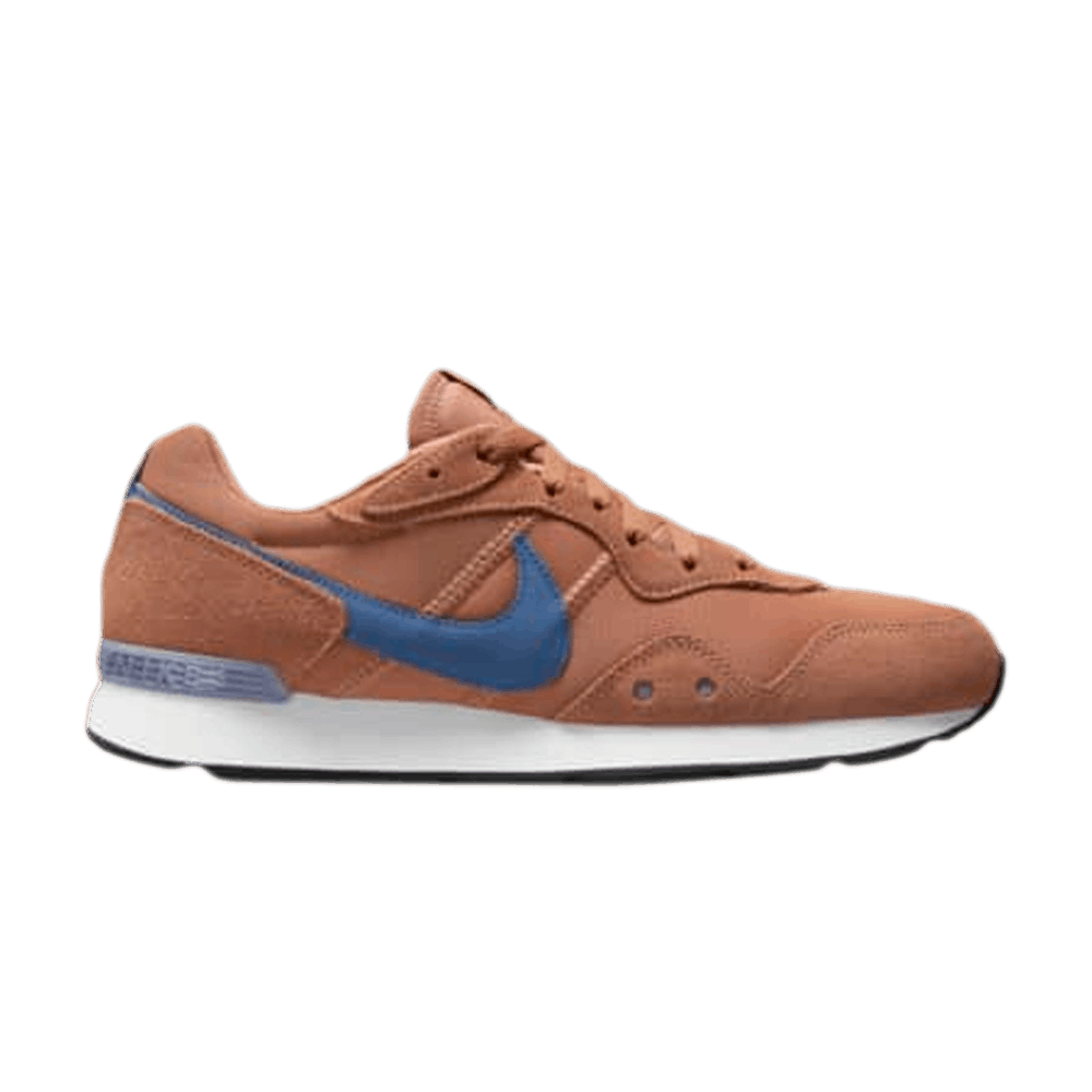 Pre-owned Nike Venture Runner 'mineral Clay Mystic Navy' In Brown