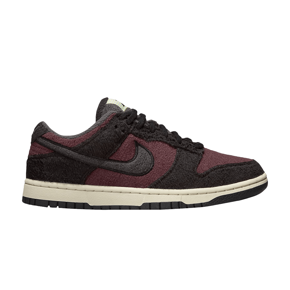 Pre-owned Nike Wmns Dunk Low Se 'fleece - Burgundy Crush' In Red