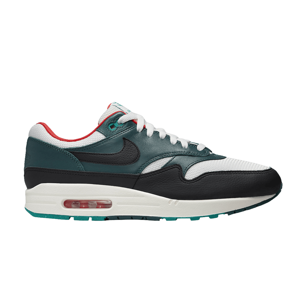 Nike Air Max 1 LeBron James Liverpool F.C.