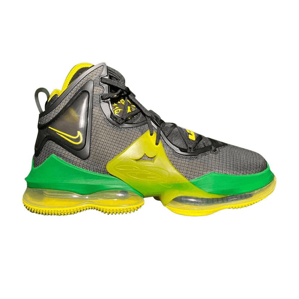 Nike LeBron 19 'Oregon Away' PE
