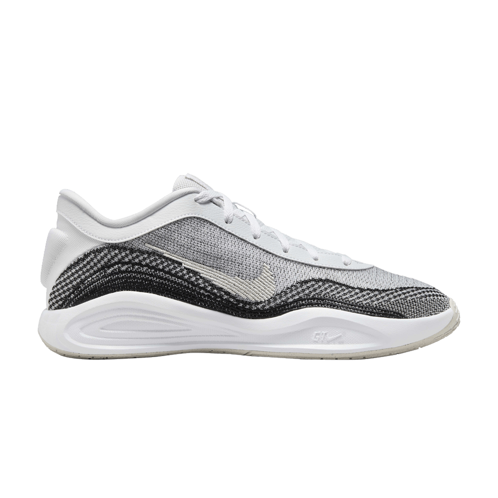 NIKE GT HUSTLE academy PANDA 白黒　パンダ Nike G.T. Hustle Academy EP Black White Men Basketball