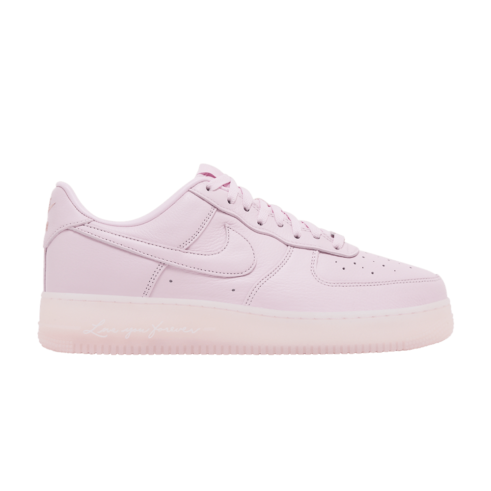 Billie eilish 着用Vandy the pink AF1