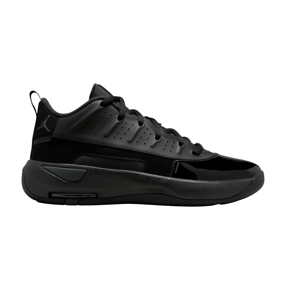 nike air jordan max aura 2 triple black