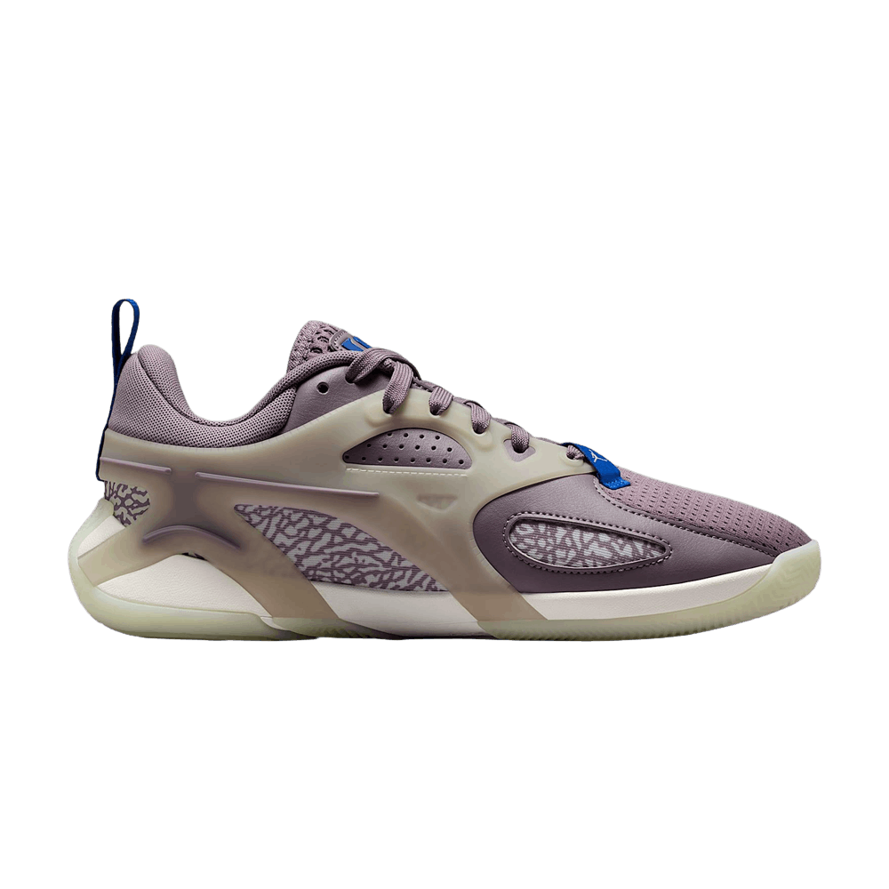 Wmns Air Jordan Heir Series 'Purple Smoke'