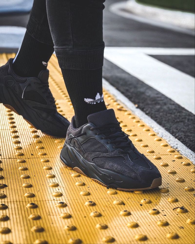 Yeezy Boost 700 'Utility Black' - adidas - FV5304 | GOAT