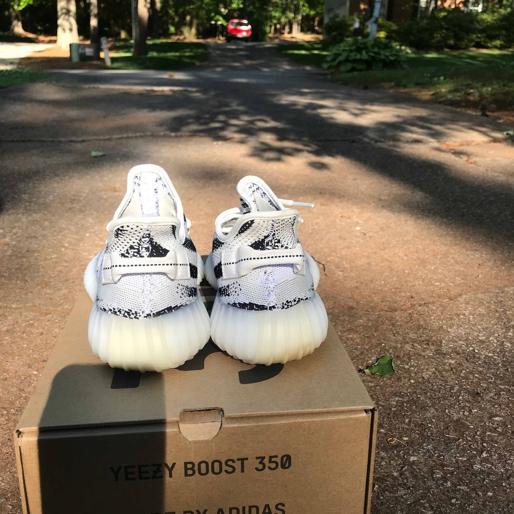 Yeezy Boost 350 V2 'Zebra' - adidas - CP9654 | GOAT