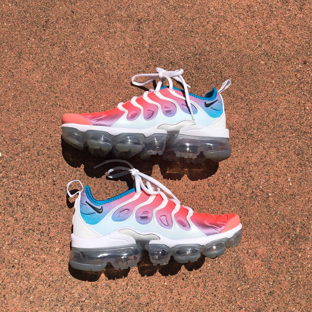 vapormax plus lava